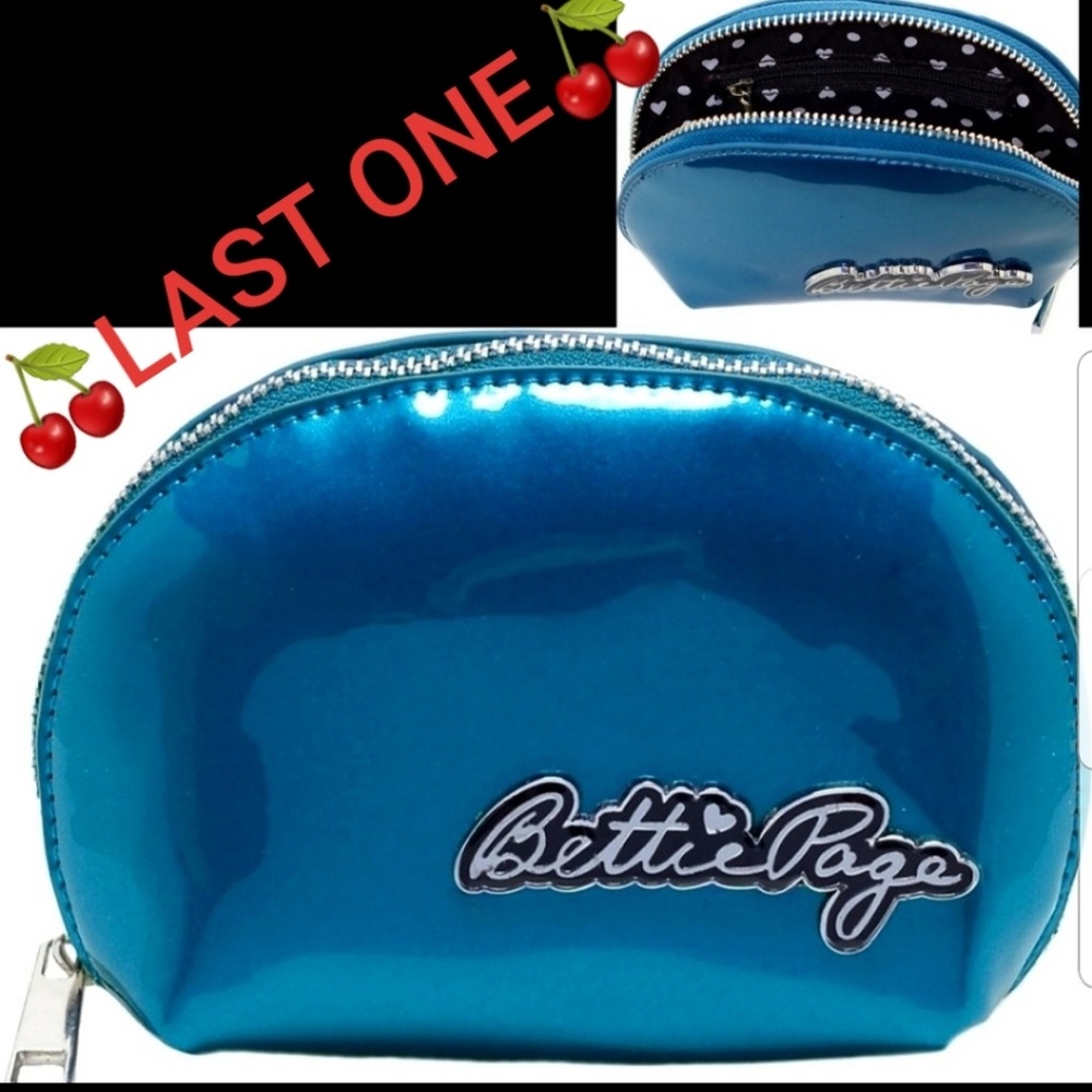 Sourpuss Bettie Page Logo Blue Zippered Makeup Bag w Hearts on Lining